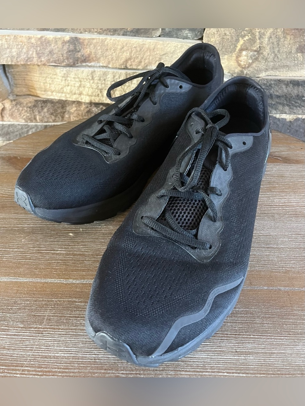 Under Armor UA HOVR Sonic 6 Athletic Shoes Sneakers